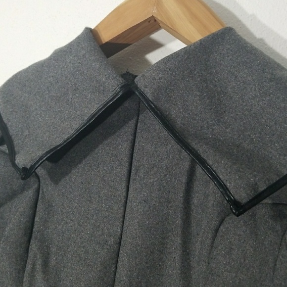 Beautiful Fitted Jacket Cardigan - Picture 5 of 6